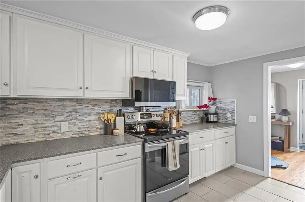 55 Columbia Avenue Coventry RI 02816