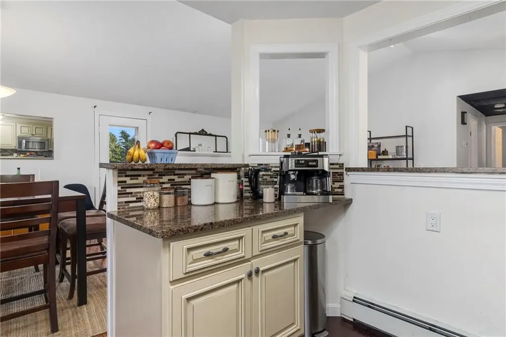 58 Needle Grove Point North Providence RI 02904