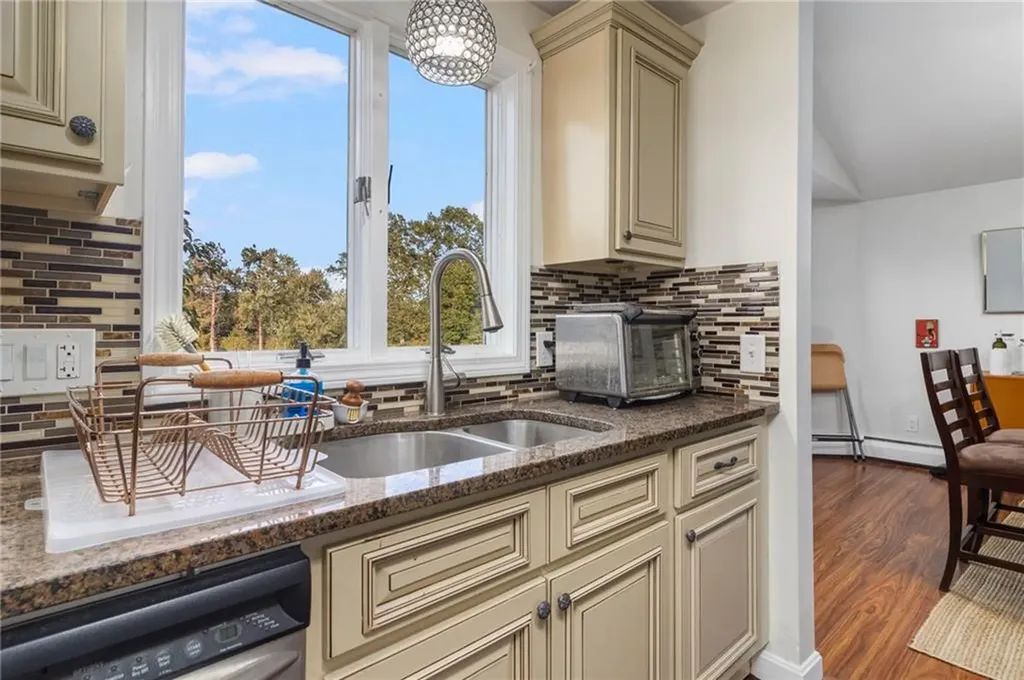 58 Needle Grove Point North Providence RI 02904