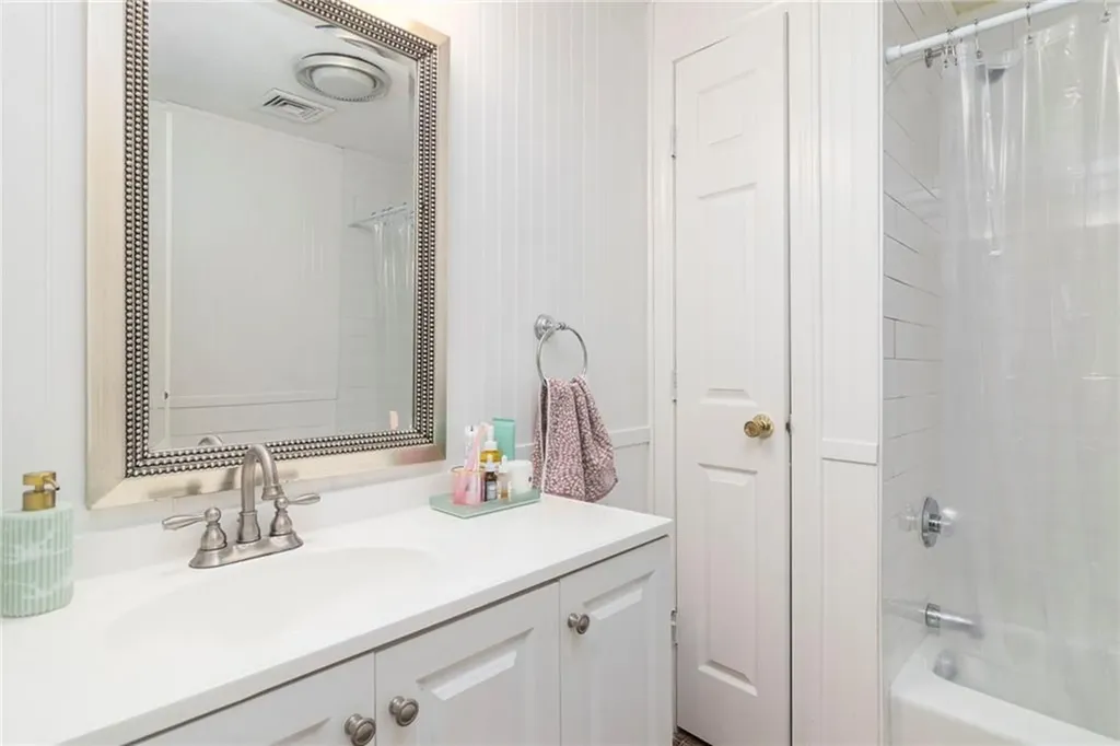 58 Needle Grove Point North Providence RI 02904