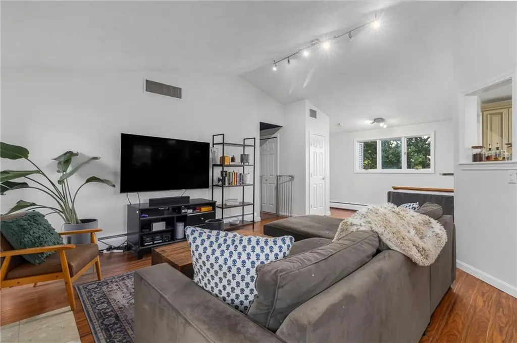 58 Needle Grove Point North Providence RI 02904