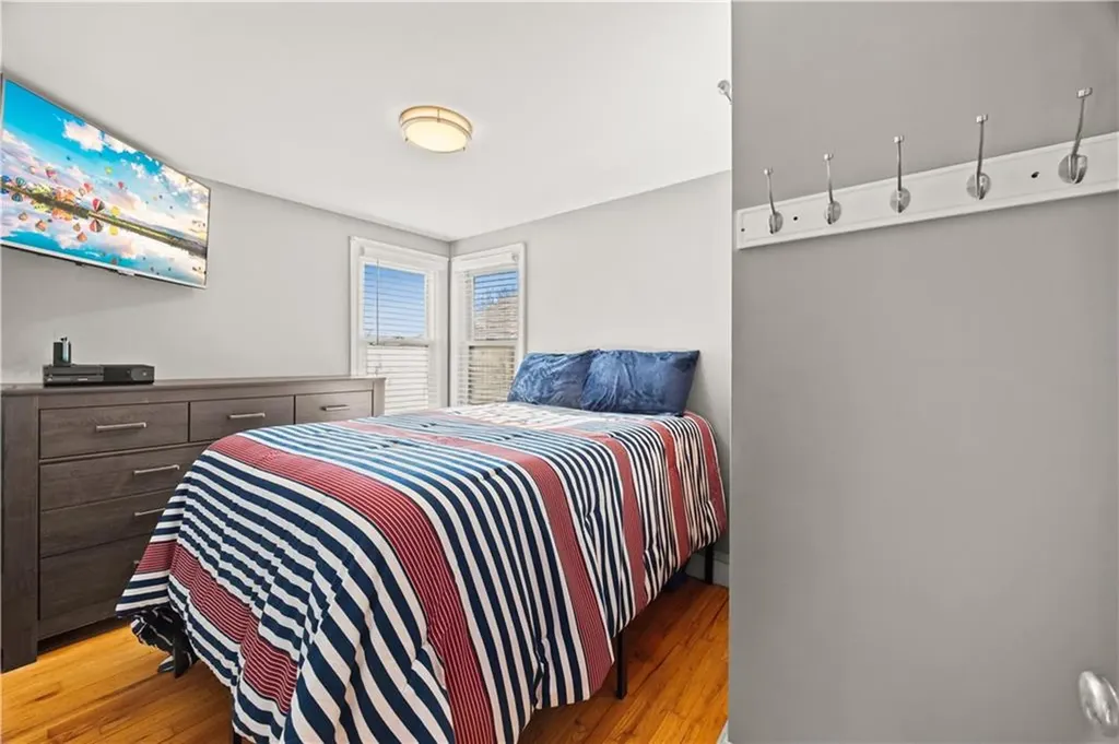 52 Earl Street West Warwick RI 02893