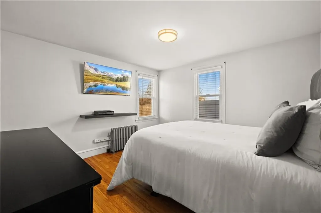 52 Earl Street West Warwick RI 02893