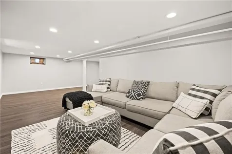 52 Earl Street West Warwick RI 02893