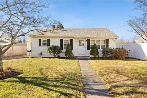 52 Earl Street West Warwick RI 02893