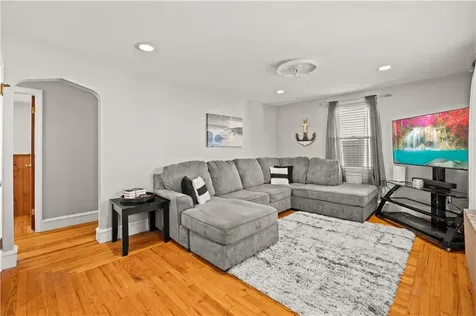 52 Earl Street West Warwick RI 02893