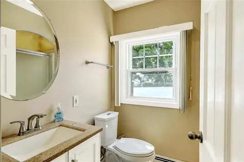 5 High Street Warwick RI 02886