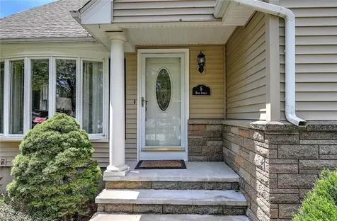 5 High Street Warwick RI 02886