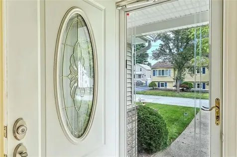 5 High Street Warwick RI 02886