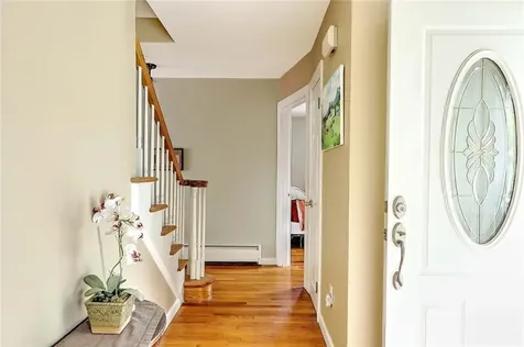 5 High Street Warwick RI 02886