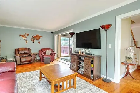 5 High Street Warwick RI 02886