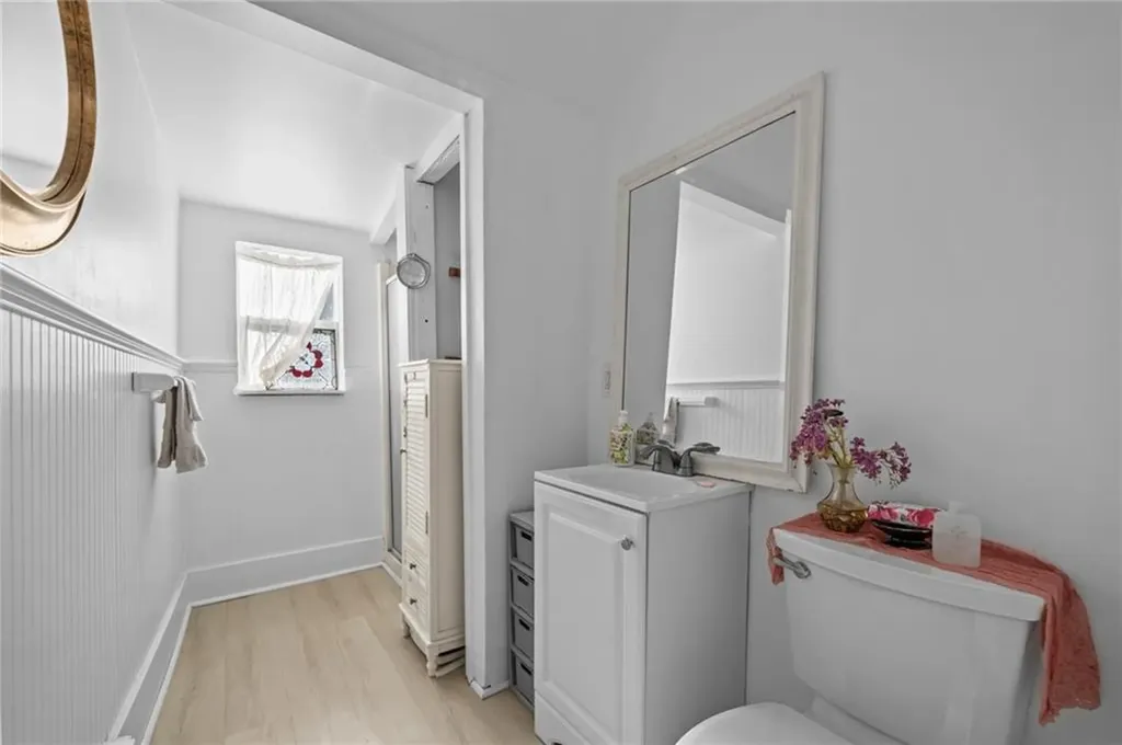 16 Courtway Street Narragansett RI 02882