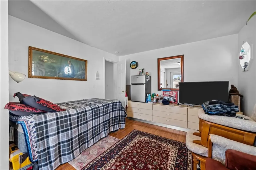 16 Courtway Street Narragansett RI 02882