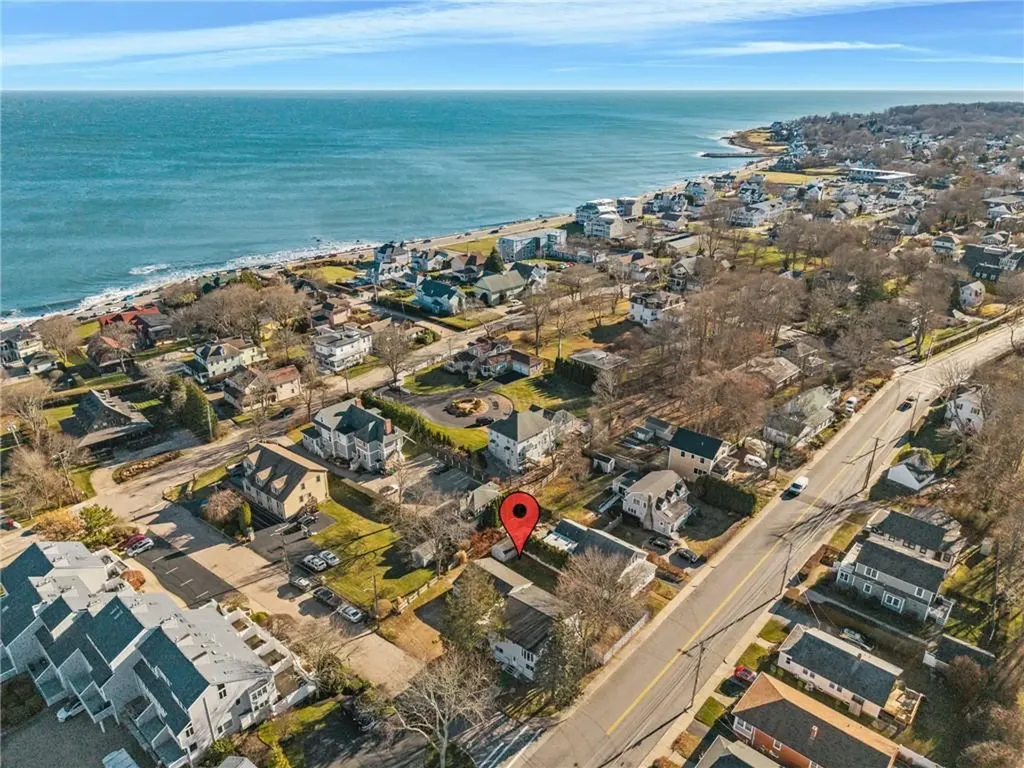 16 Courtway Street Narragansett RI 02882