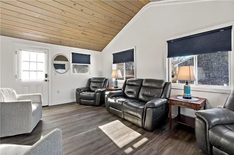 70 Pettee Avenue North Kingstown RI 02852