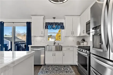 70 Pettee Avenue North Kingstown RI 02852