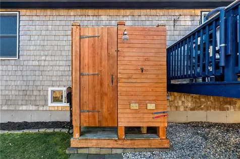 70 Pettee Avenue North Kingstown RI 02852