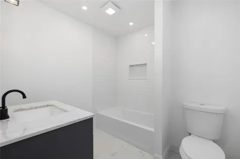 36 Kinnicutt Avenue Warren RI 02885