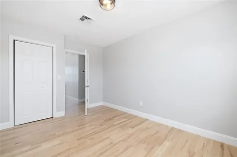 36 Kinnicutt Avenue Warren RI 02885