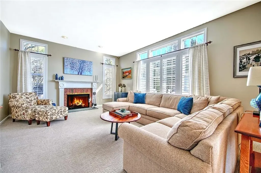 350 Kettle Pond Drive South Kingstown RI 02879