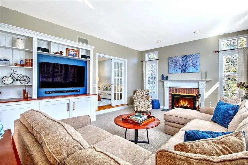 350 Kettle Pond Drive South Kingstown RI 02879