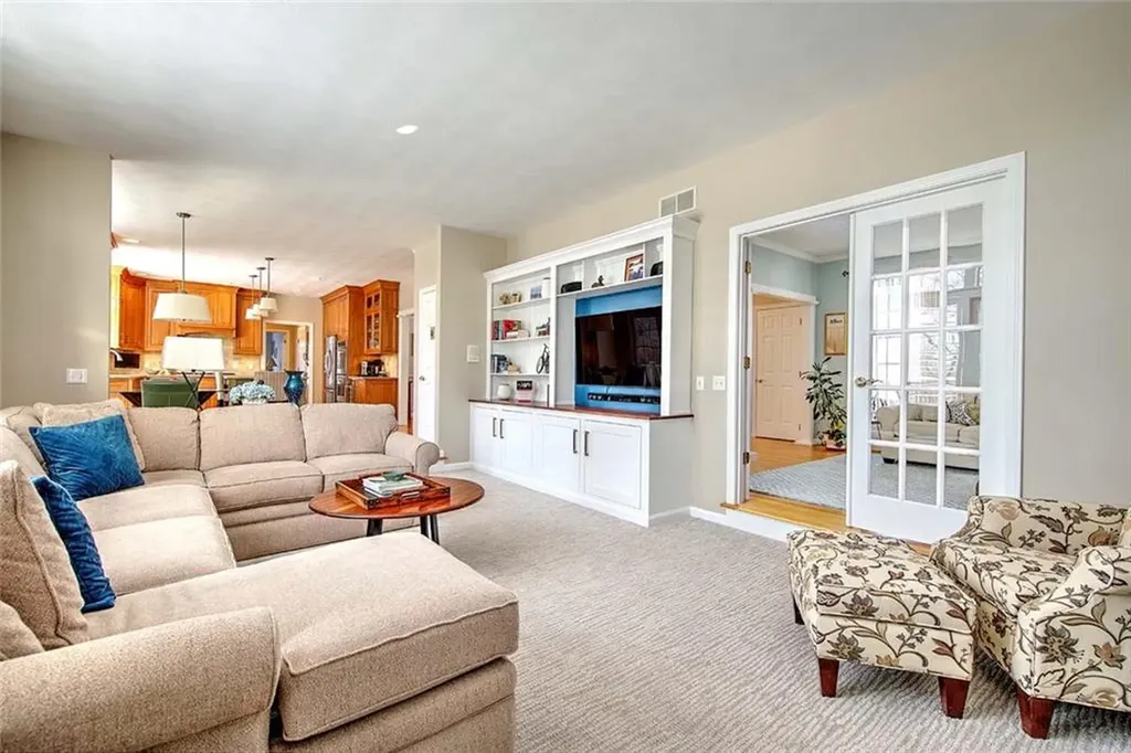 350 Kettle Pond Drive South Kingstown RI 02879