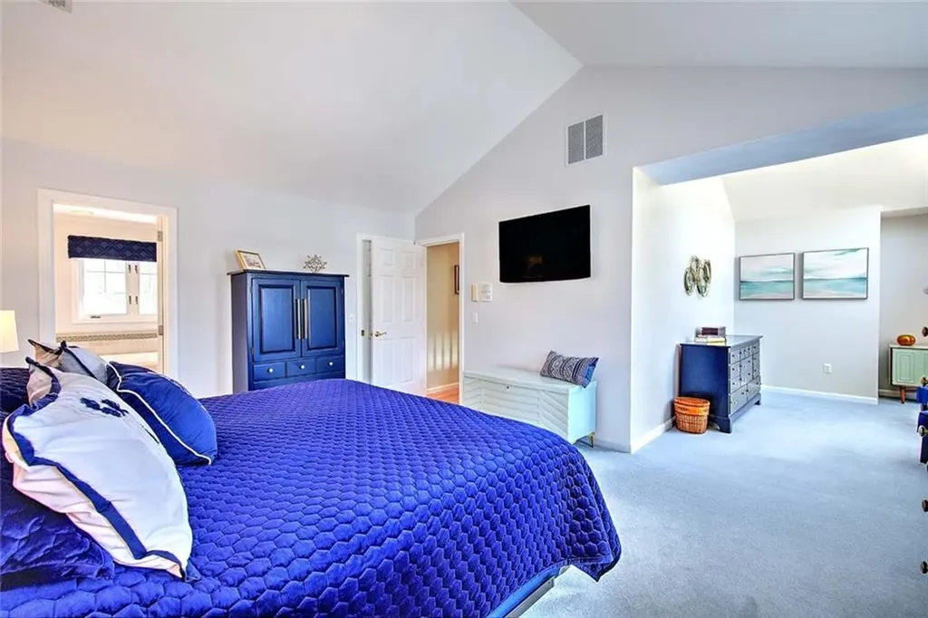 350 Kettle Pond Drive South Kingstown RI 02879