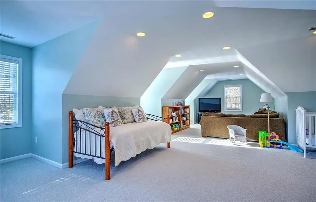 350 Kettle Pond Drive South Kingstown RI 02879