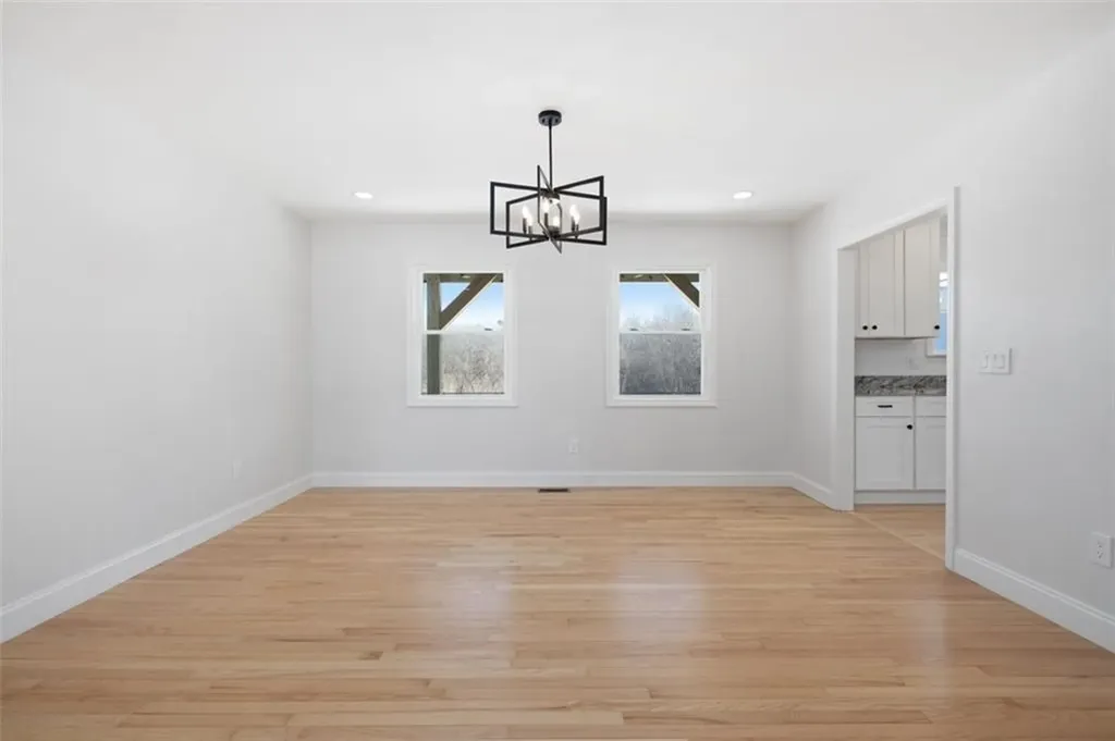 36 Kinnicutt Avenue Warren RI 02885