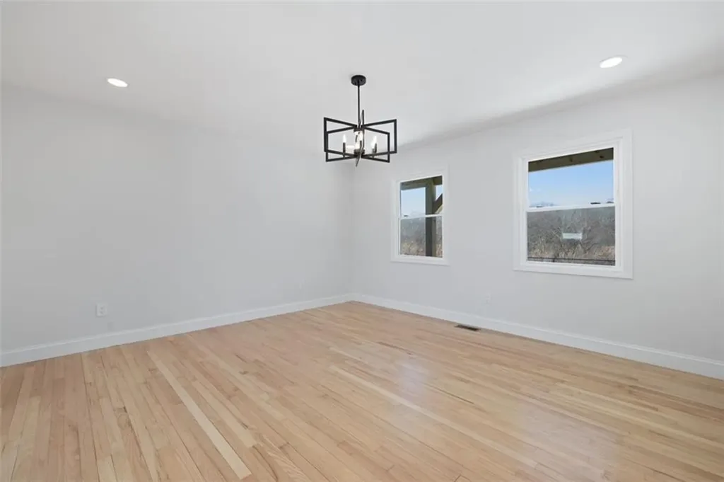 36 Kinnicutt Avenue Warren RI 02885