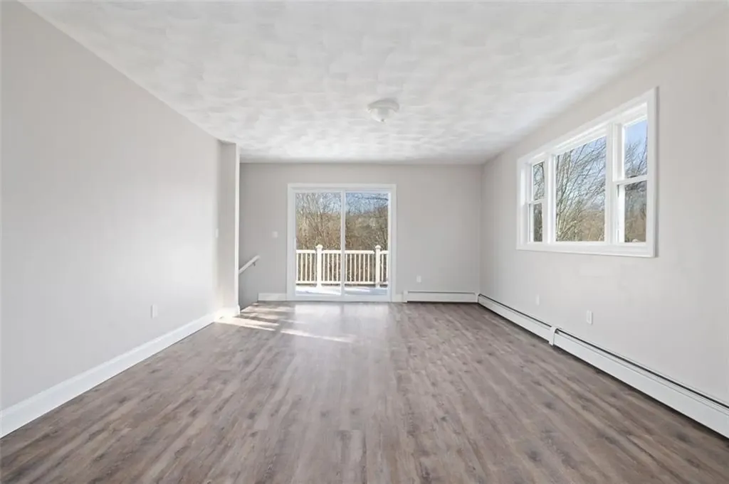 36 Kinnicutt Avenue Warren RI 02885