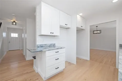 36 Kinnicutt Avenue Warren RI 02885