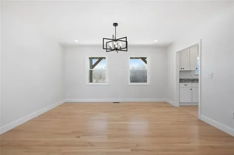 36 Kinnicutt Avenue Warren RI 02885