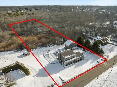 36 Kinnicutt Avenue Warren RI 02885