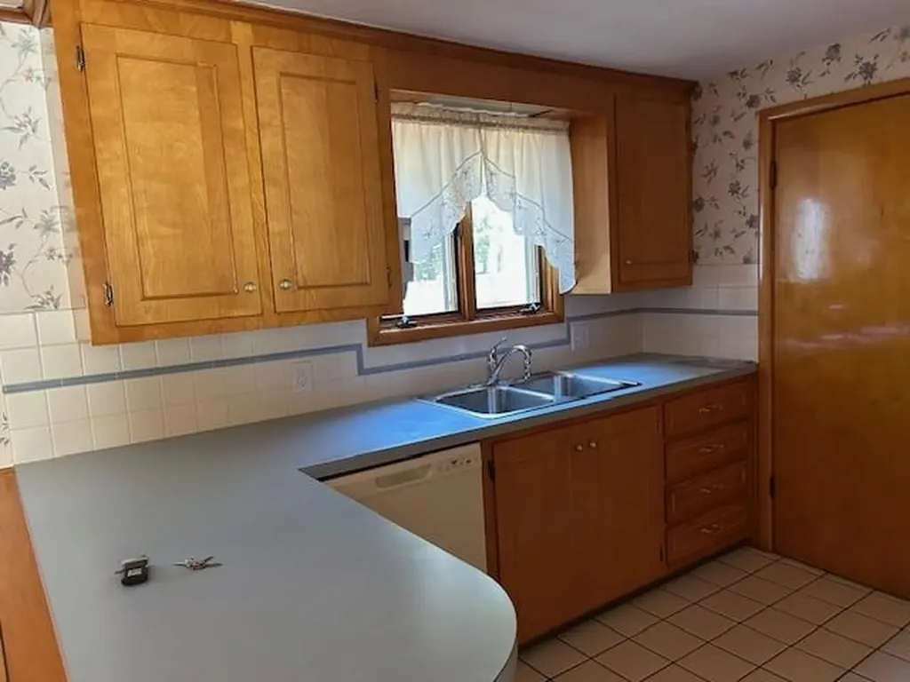 67 Ashwood Circle Warwick RI 02886