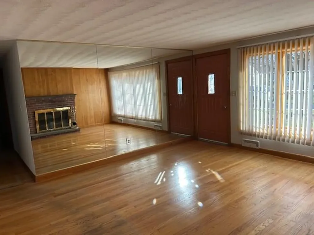 67 Ashwood Circle Warwick RI 02886