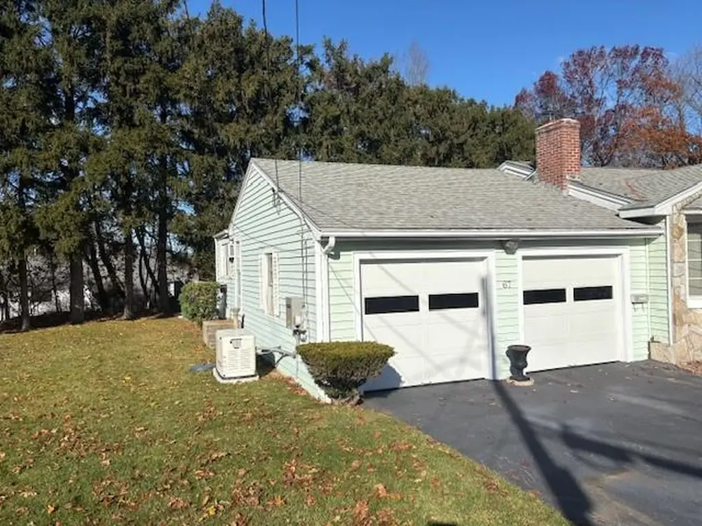 67 Ashwood Circle Warwick RI 02886