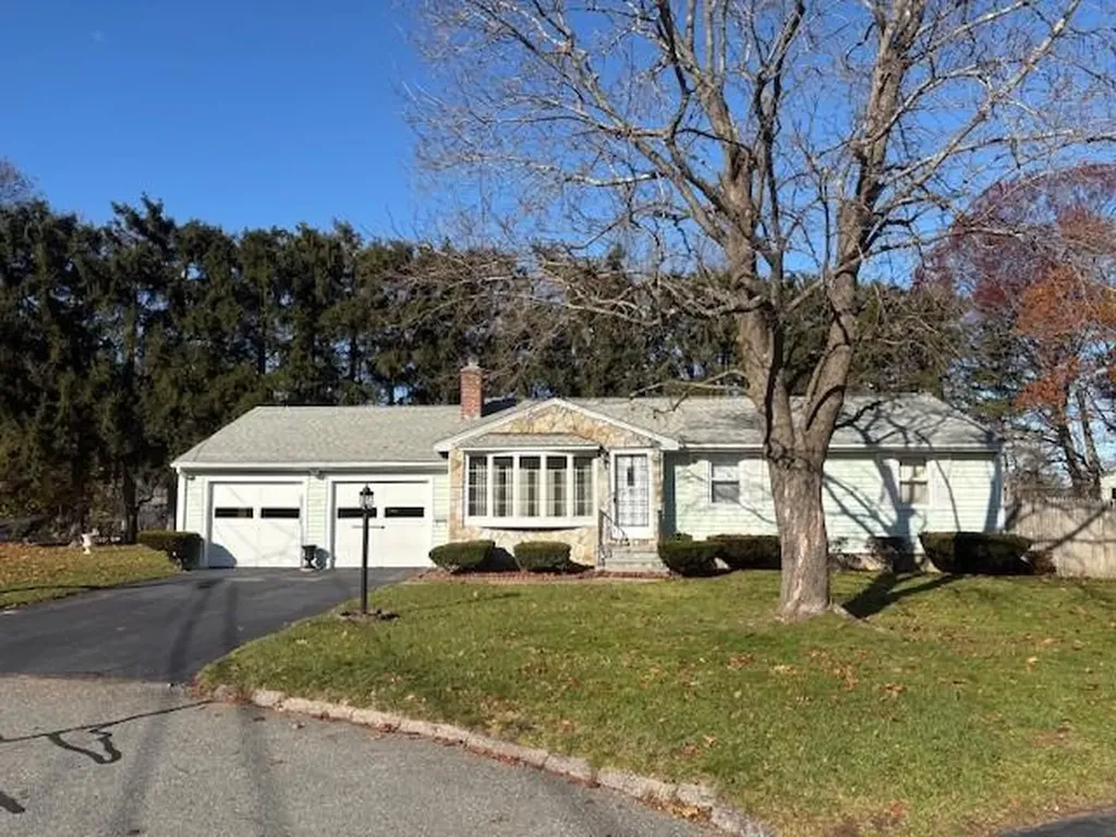 67 Ashwood Circle Warwick RI 02886