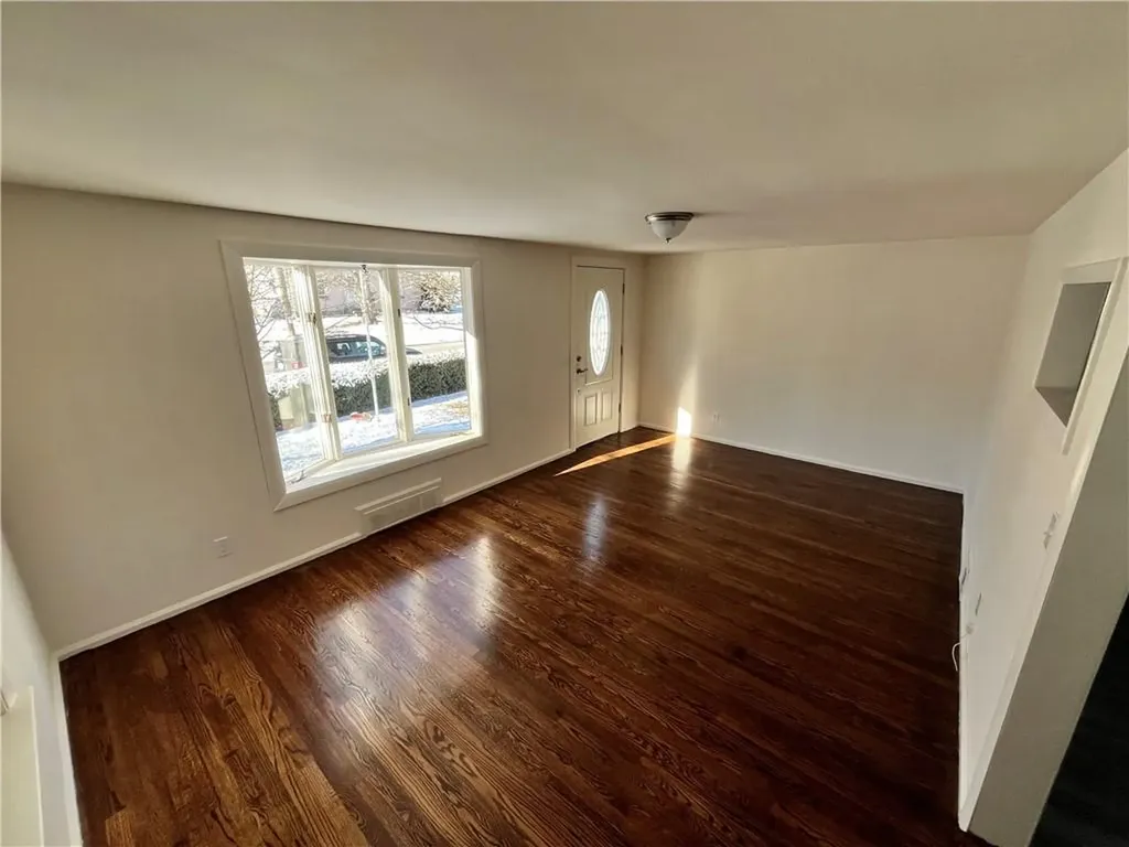 10 Rosemary Drive North Kingstown RI 02852