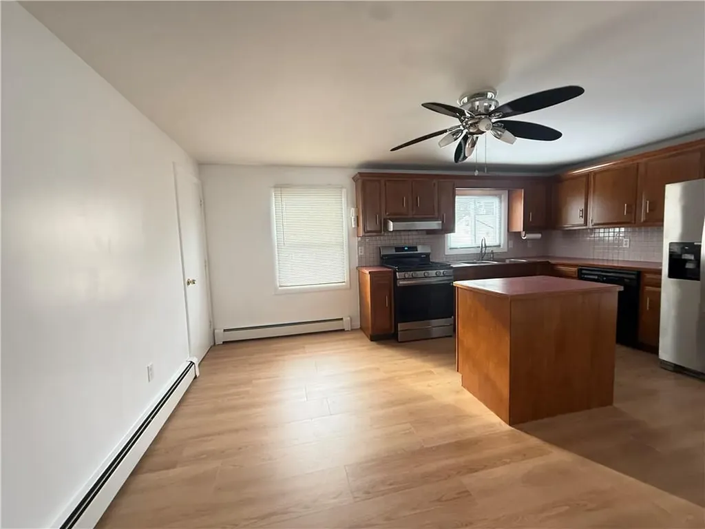 53 Whipple Avenue Barrington RI 02806