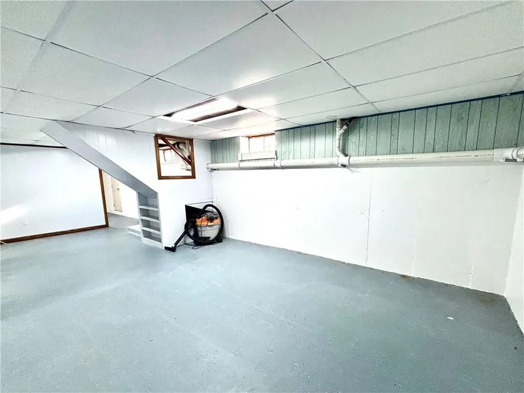 53 Whipple Avenue Barrington RI 02806