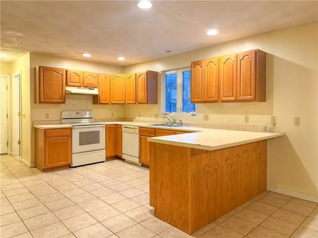 3 Highland Trail Richmond RI 02832