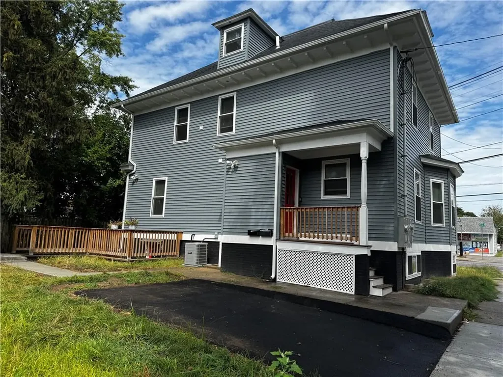 974 Smith Street Providence RI 02908