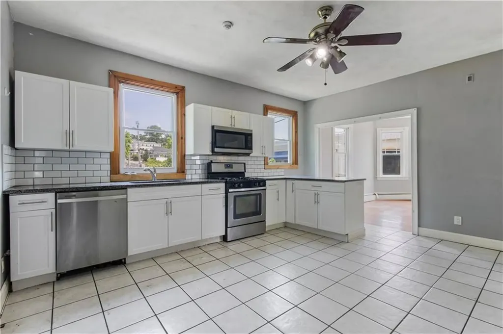 11 Roosevelt Street North Providence RI 02904