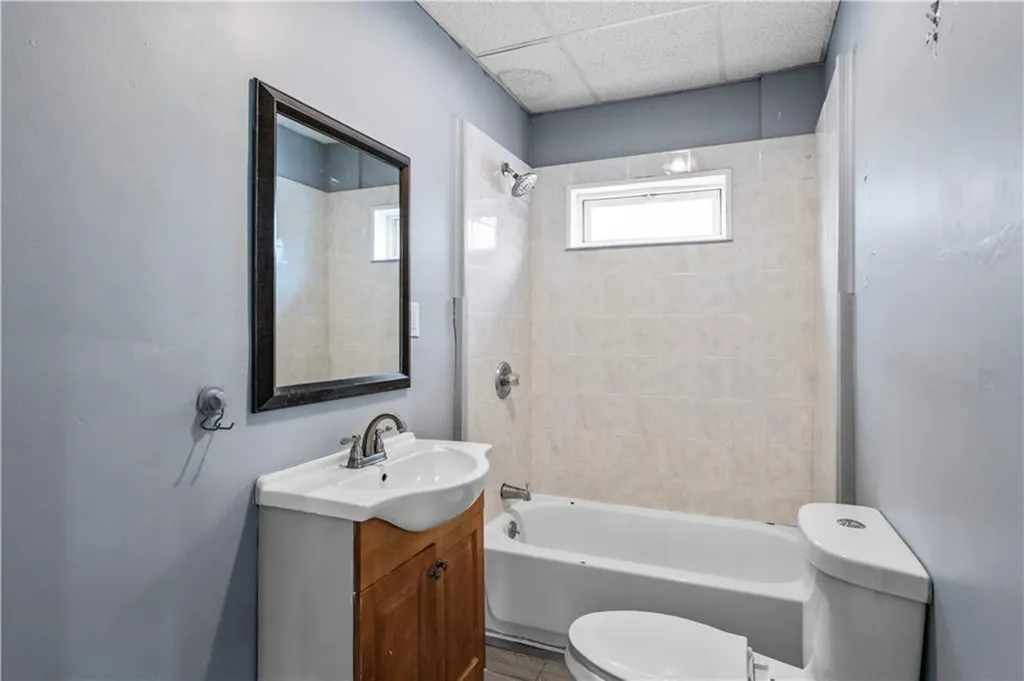 11 Roosevelt Street North Providence RI 02904