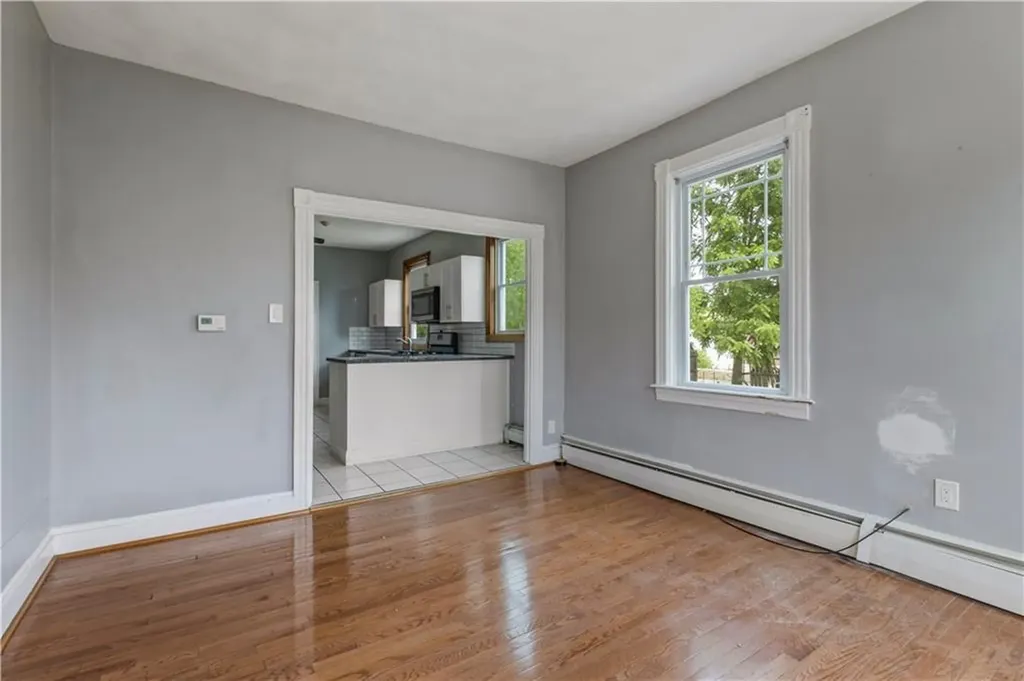 11 Roosevelt Street North Providence RI 02904