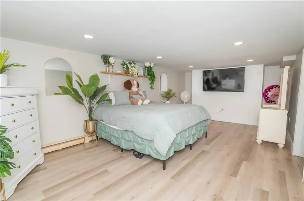 2 Ash Lane North Providence RI 02911