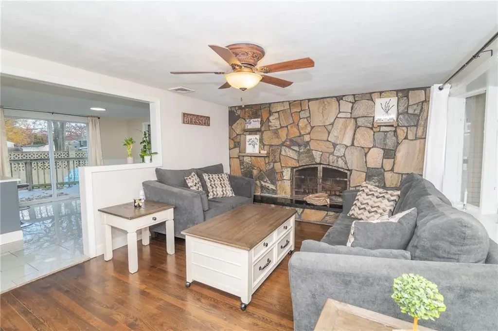 2 Ash Lane North Providence RI 02911