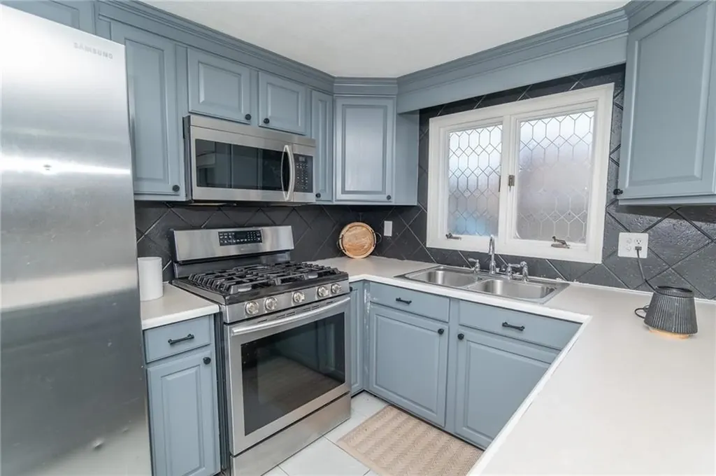 2 Ash Lane North Providence RI 02911