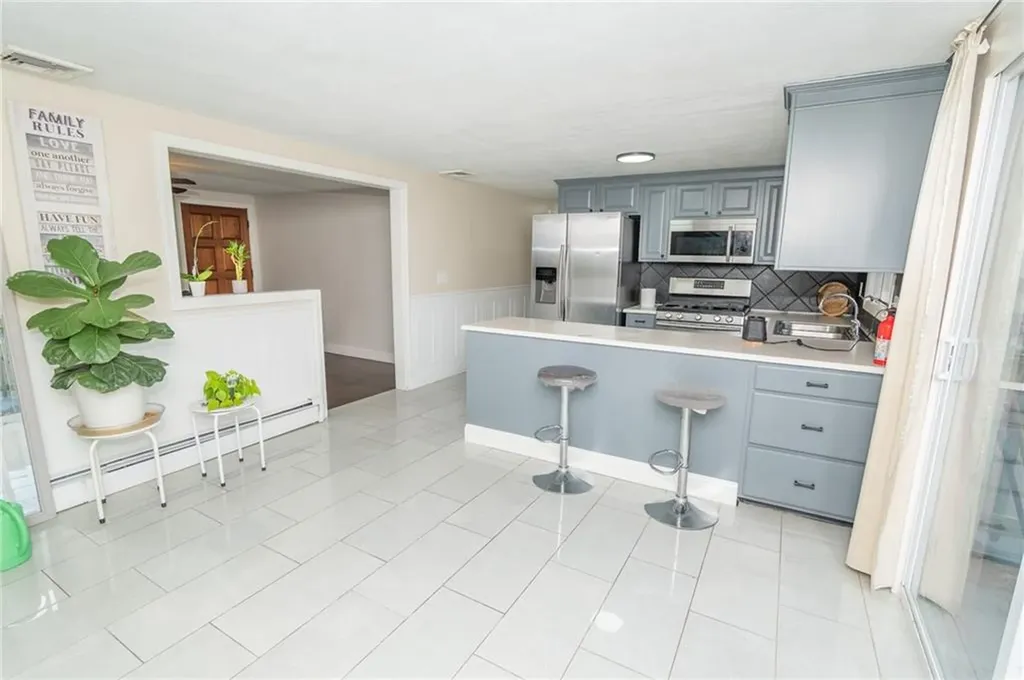 2 Ash Lane North Providence RI 02911